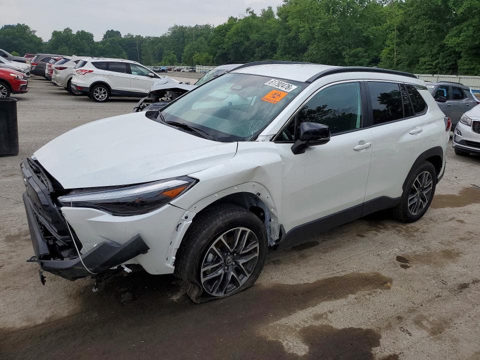 2026 TOYOTA COROLLA CROSS XLE - 1