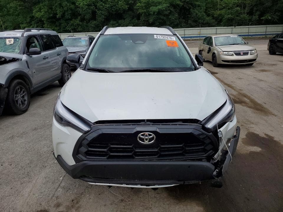2026 TOYOTA COROLLA CROSS XLE 5