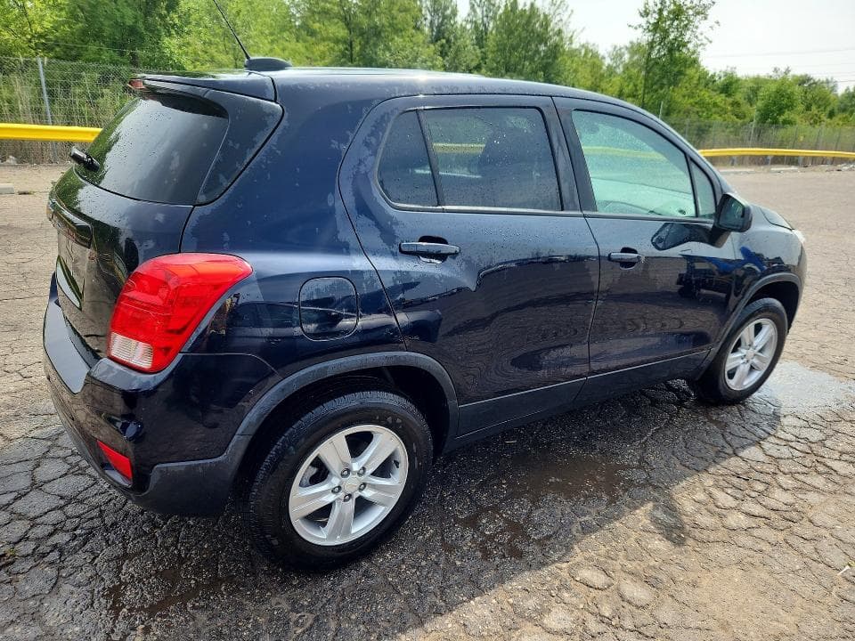 2021 CHEVROLET TRAX LS 3