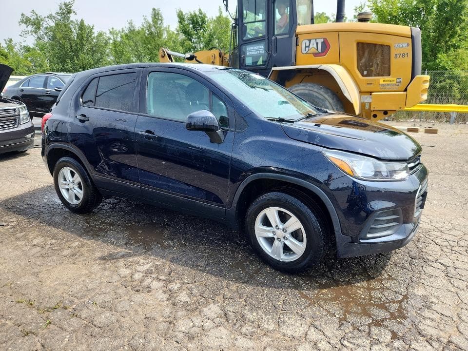2021 CHEVROLET TRAX LS 4