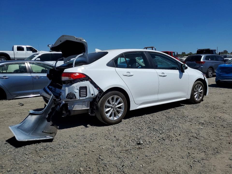 2022 TOYOTA COROLLA LE 3