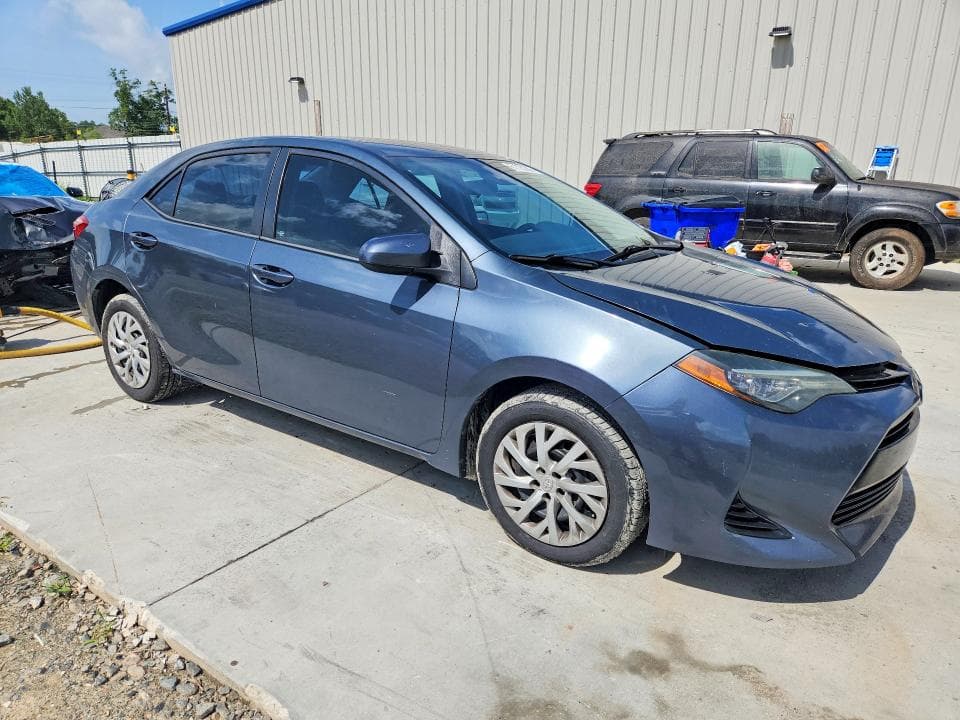 2017 TOYOTA COROLLA LE 4