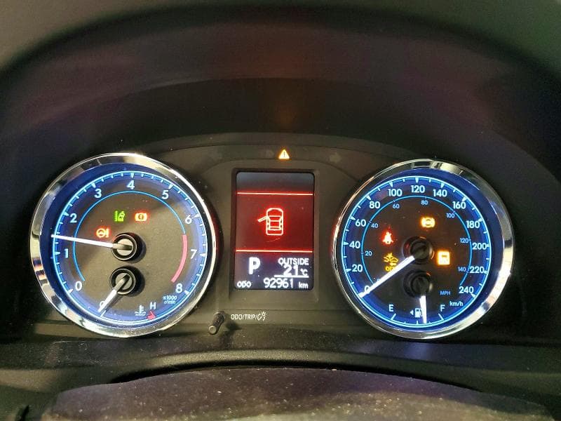 2017 TOYOTA COROLLA L 9