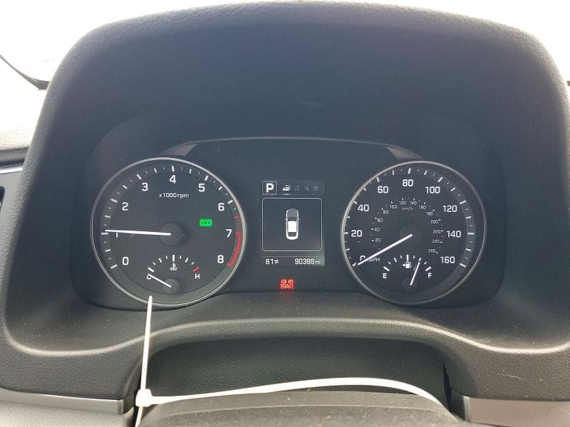 2017 HYUNDAI ELANTRA LIMITED 9