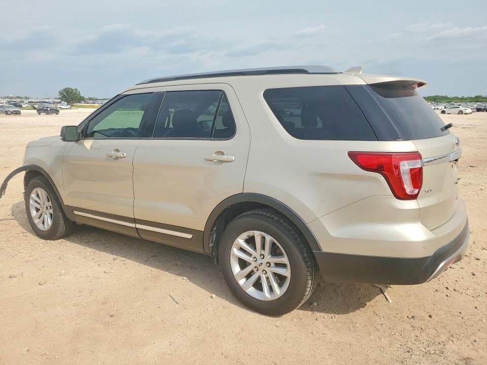 2017 FORD EXPLORER XLT 2