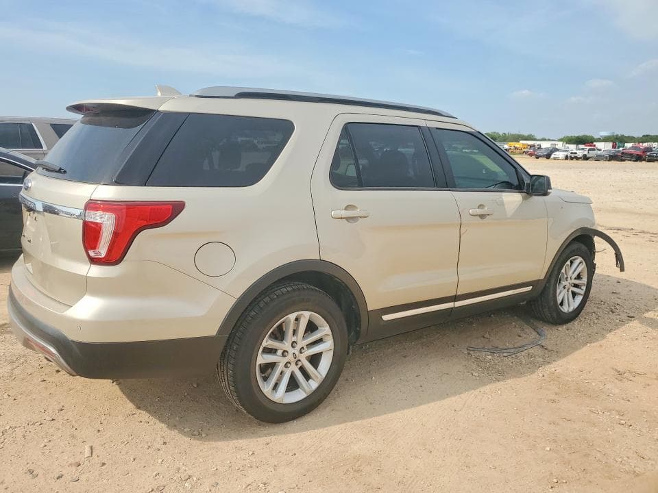2017 FORD EXPLORER XLT 3