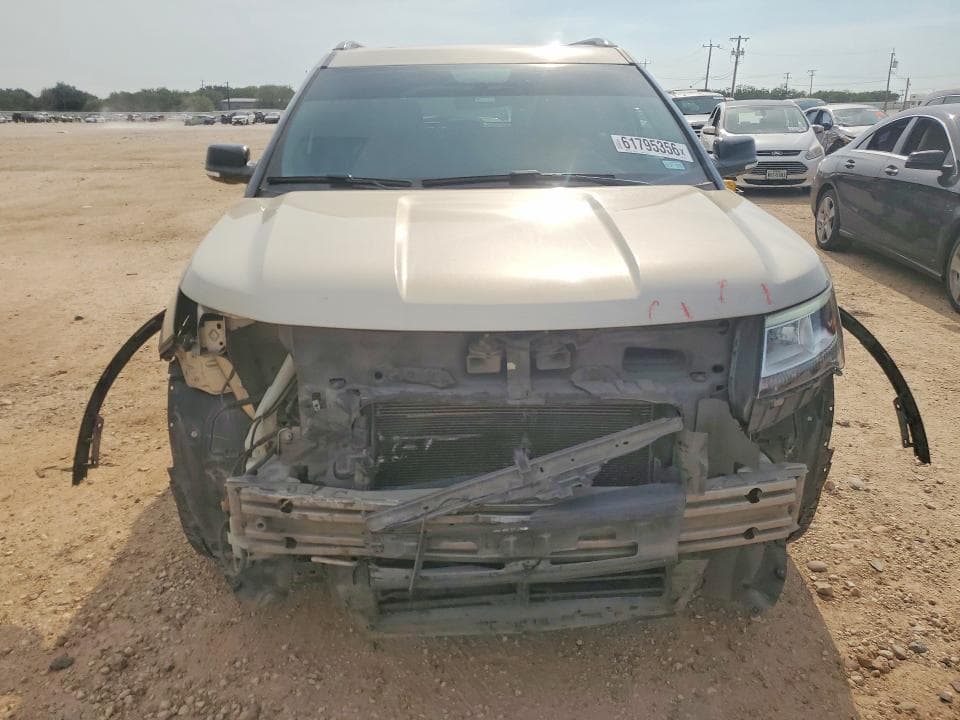 2017 FORD EXPLORER XLT 5