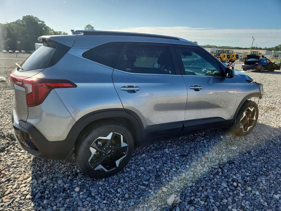 2024 KIA SELTOS EX 3