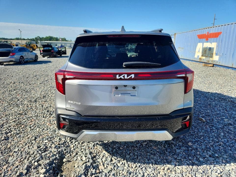2024 KIA SELTOS EX 6