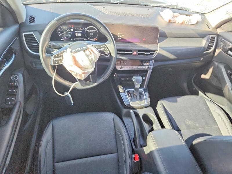2024 KIA SELTOS EX 8