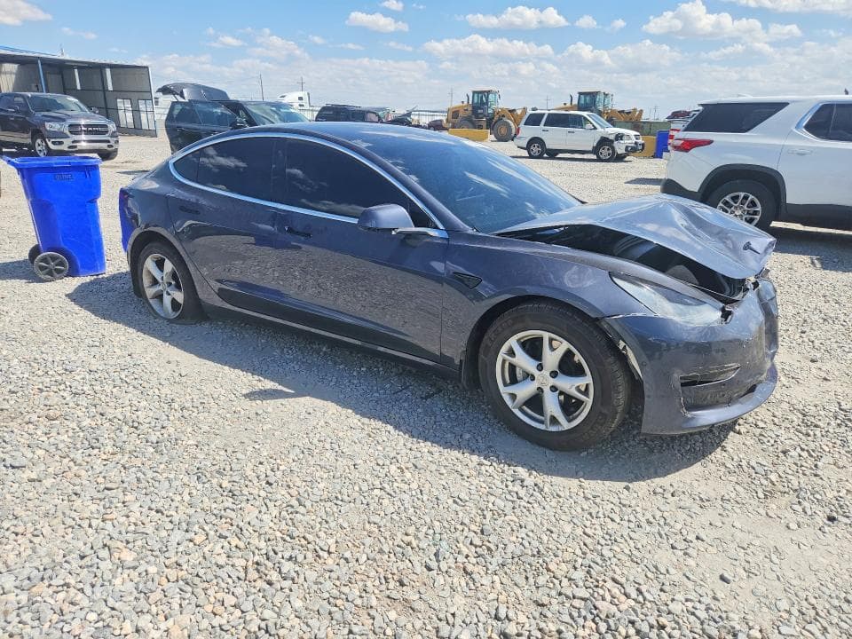 2019 TESLA MODEL 3 4