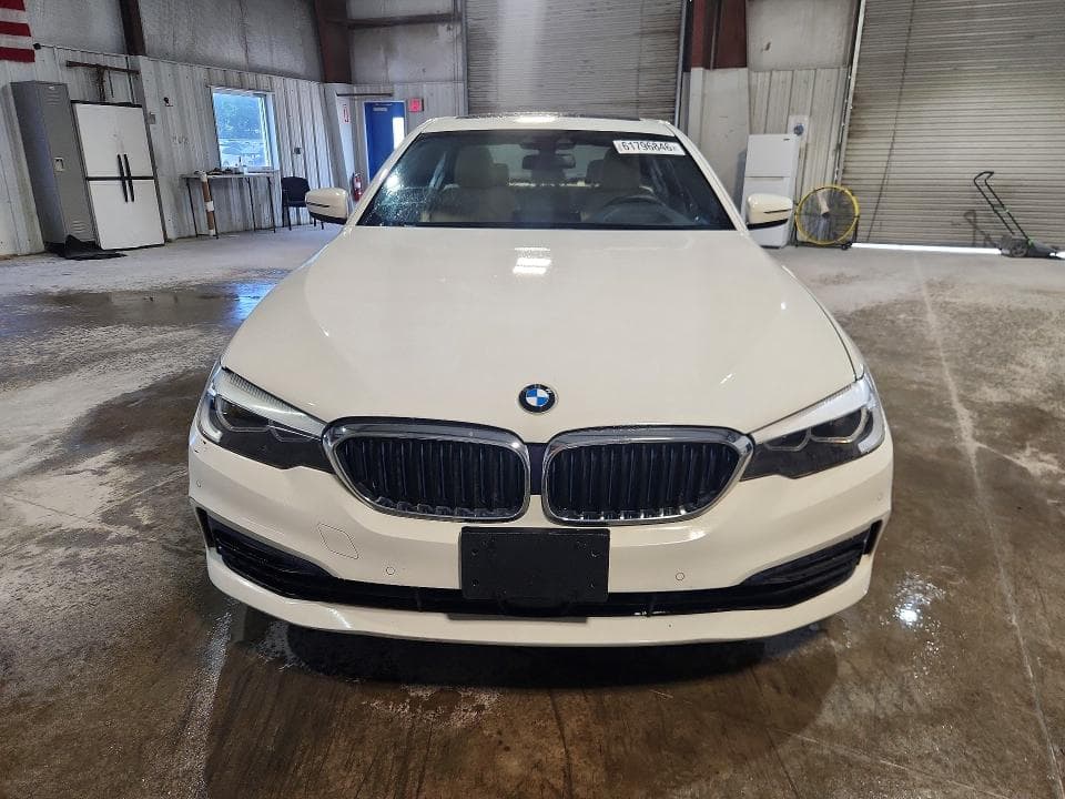 2018 BMW 530XE 5