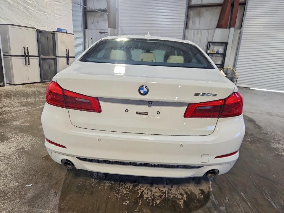 2018 BMW 530XE 6