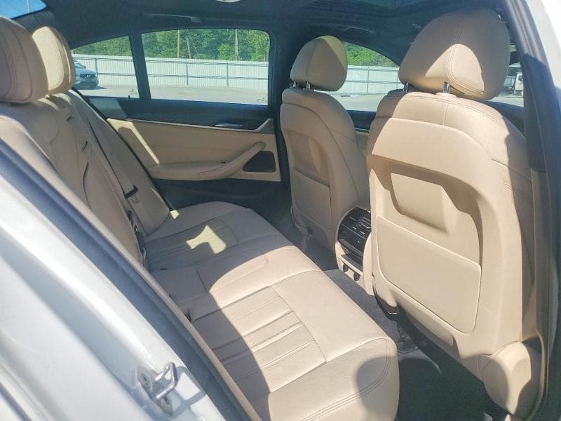 2018 BMW 530XE 10