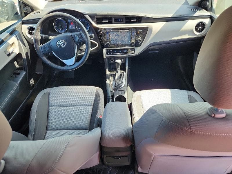 2017 TOYOTA COROLLA LE 8