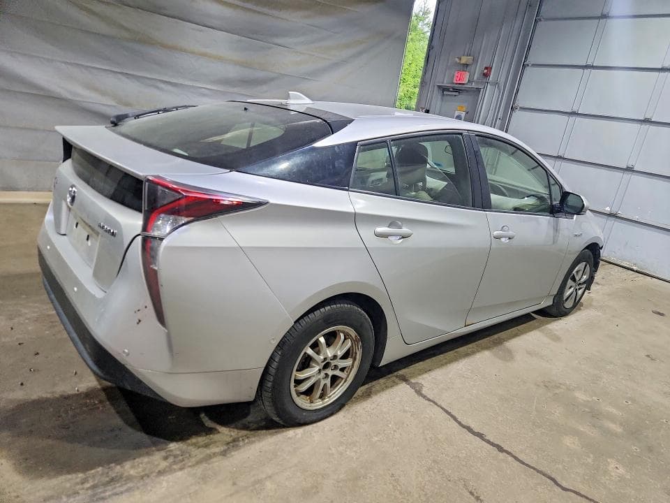 2017 TOYOTA PRIUS TWO 3