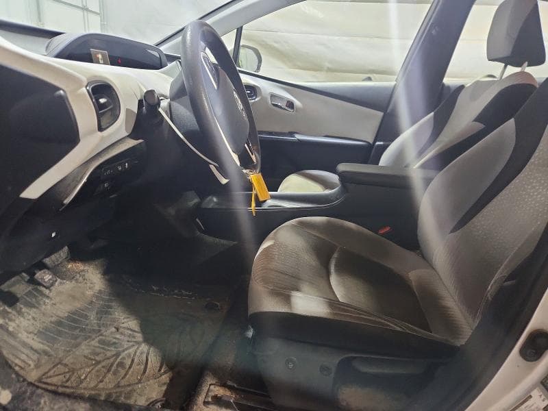 2017 TOYOTA PRIUS TWO 7
