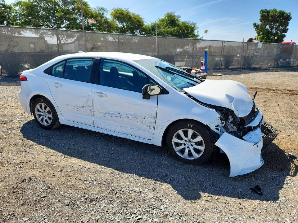 2021 TOYOTA COROLLA LE 4