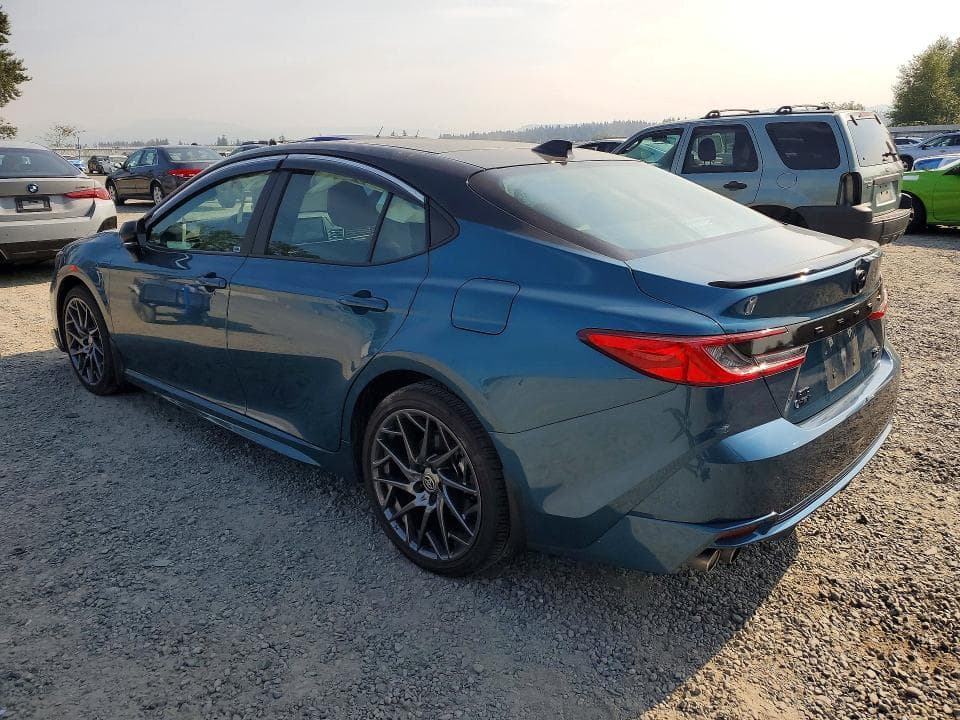 2025 TOYOTA CAMRY XSE 2