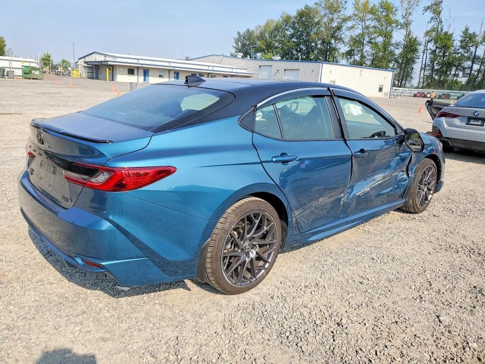 2025 TOYOTA CAMRY XSE 3