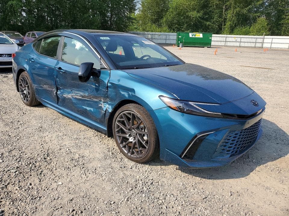 2025 TOYOTA CAMRY XSE 4
