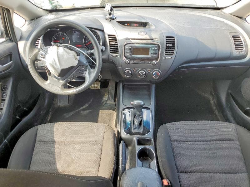 2017 KIA FORTE5 LX 8