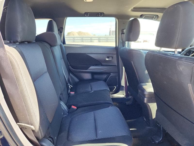2018 MITSUBISHI OUTLANDER SE 11