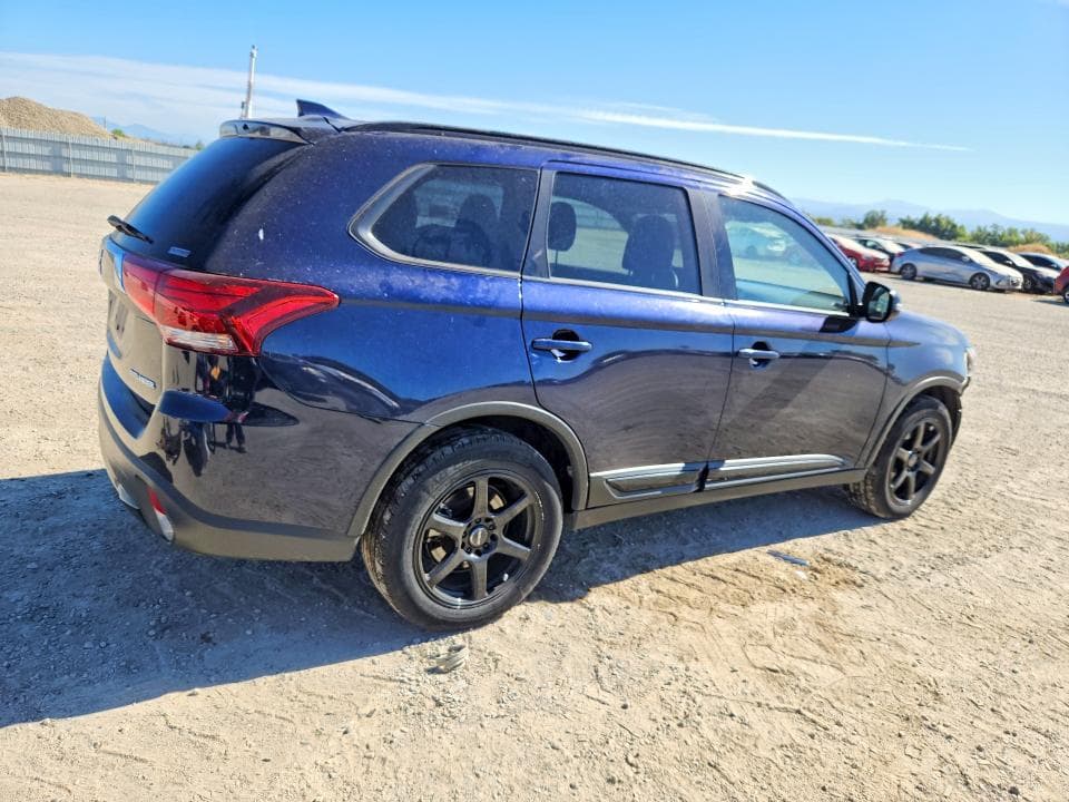 2018 MITSUBISHI OUTLANDER SE 3