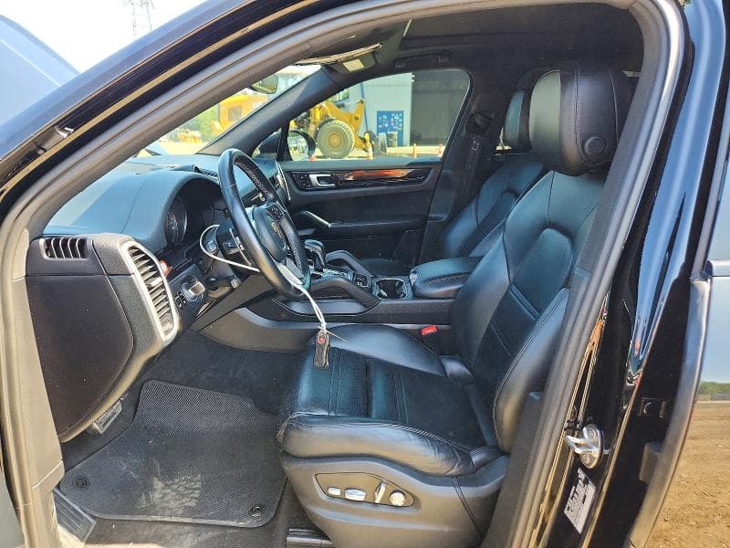 2019 PORSCHE CAYENNE S S 7
