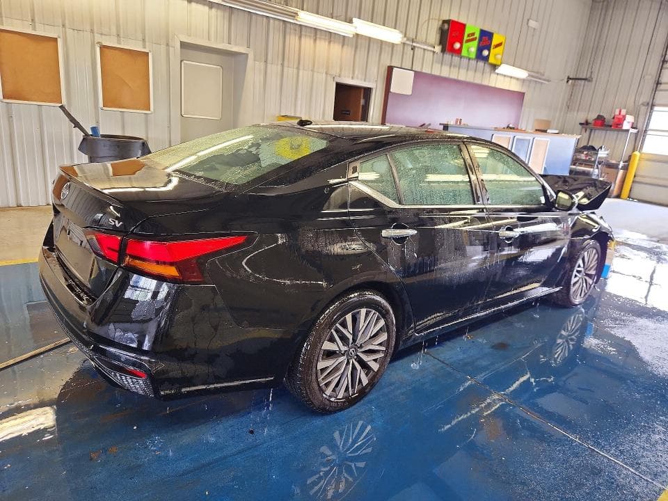 2023 NISSAN ALTIMA SV 3