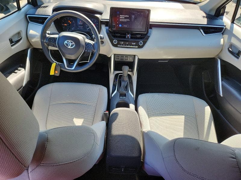 2023 TOYOTA COROLLA CROSS LE 8