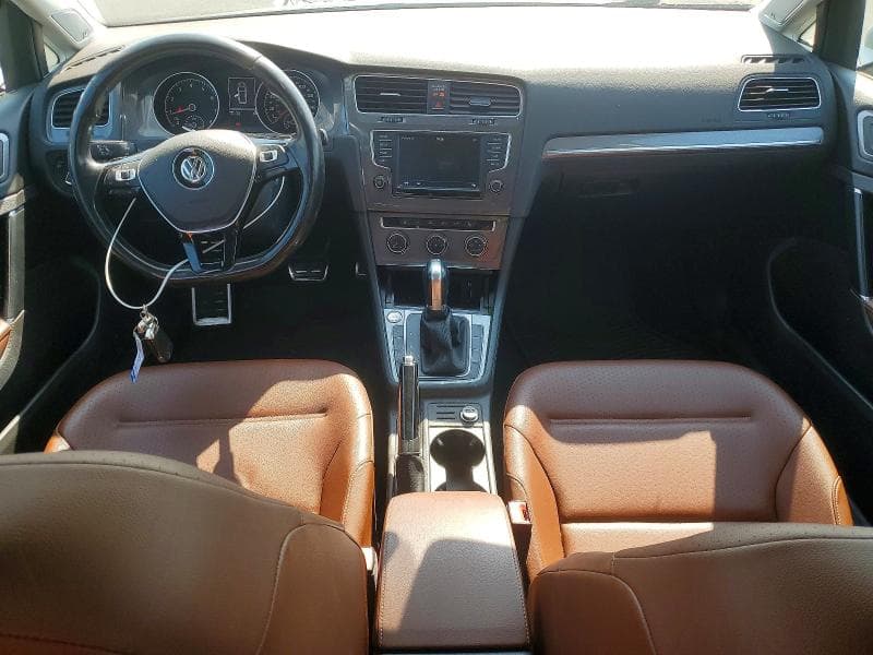 2017 VOLKSWAGEN GOLF ALLTRACK S S 8