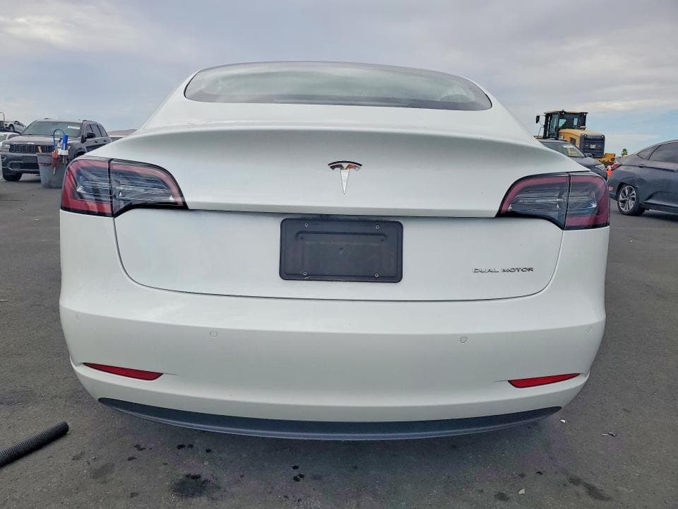 2019 TESLA MODEL 3 6