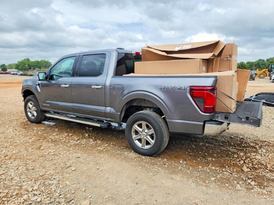 2024 FORD F150 XLT 2