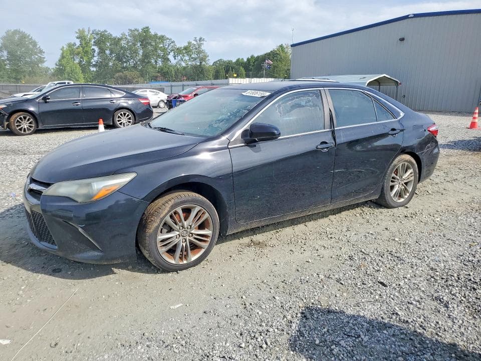 2017 TOYOTA CAMRY SE