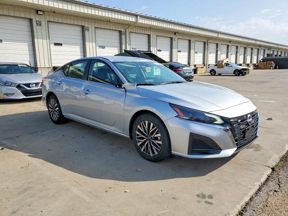 2025 NISSAN ALTIMA SV 4