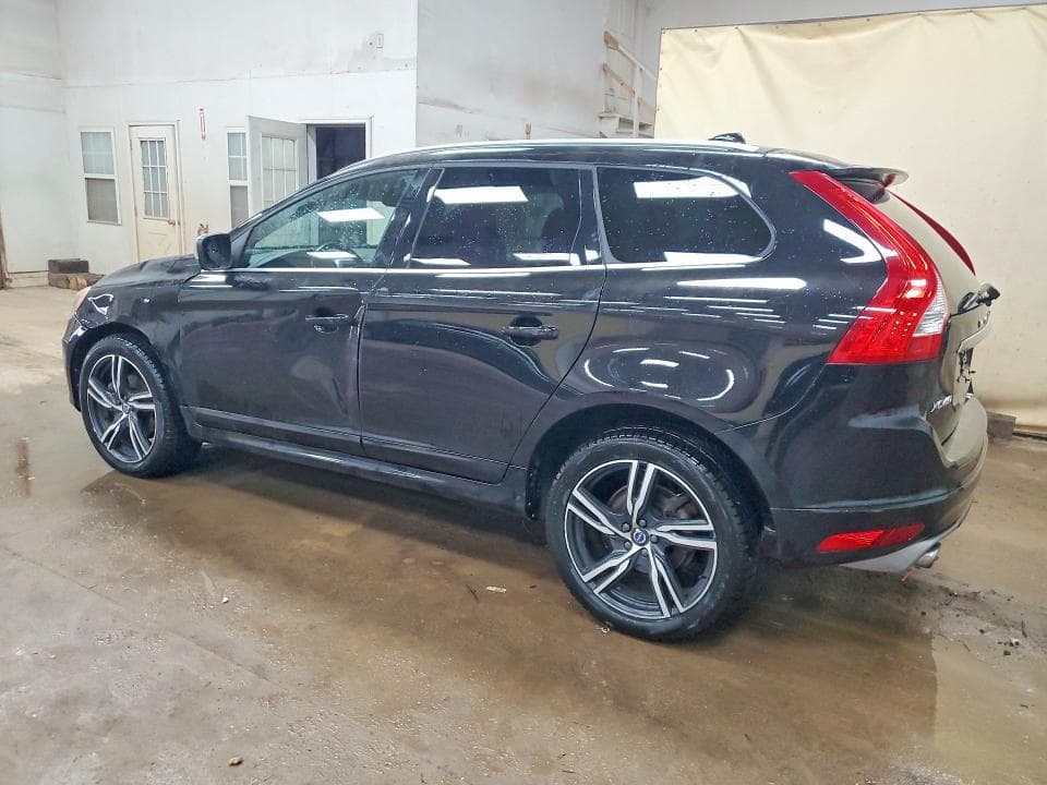 2017 VOLVO XC60 T6 R-DESIGN PLATINUM 2
