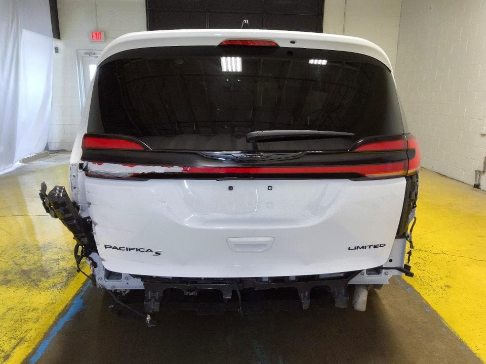 2025 CHRYSLER PACIFICA LIMITED 6