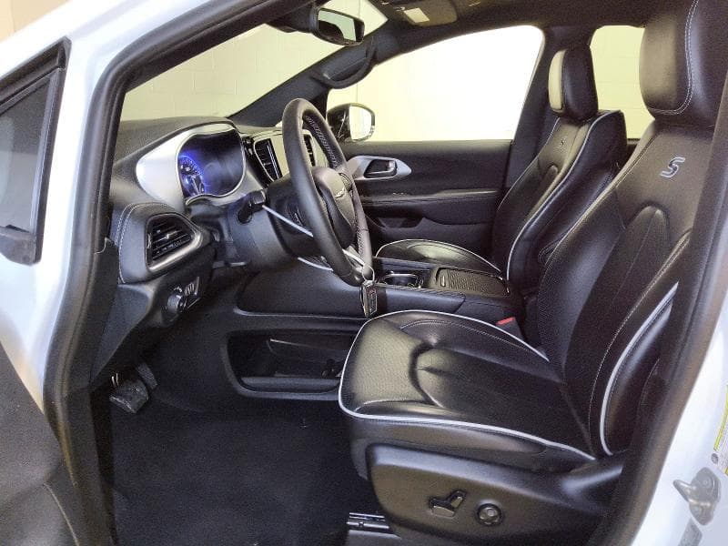 2025 CHRYSLER PACIFICA LIMITED 7