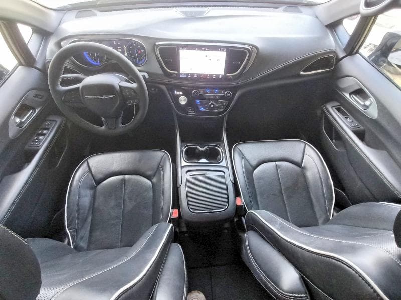 2025 CHRYSLER PACIFICA LIMITED 8