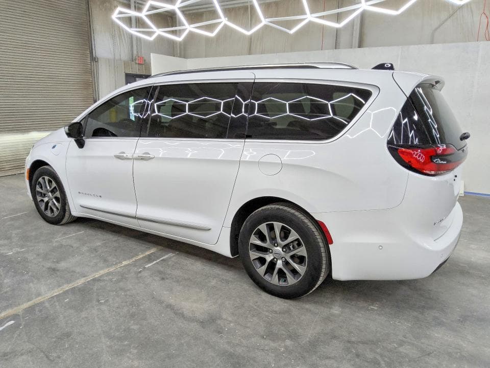 2023 CHRYSLER PACIFICA HYBRID PINNACLE 2