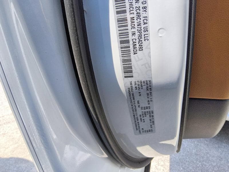 2023 CHRYSLER PACIFICA HYBRID PINNACLE 13