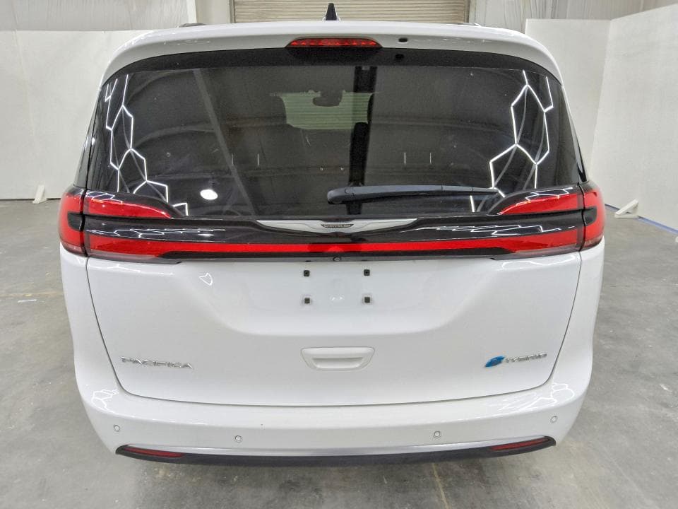 2023 CHRYSLER PACIFICA HYBRID PINNACLE 6