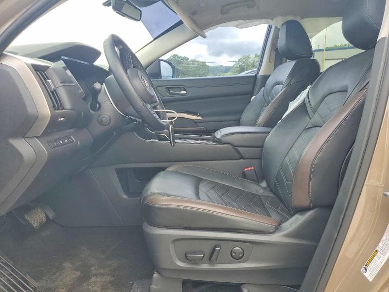 2024 NISSAN PATHFINDER PLATINUM 7