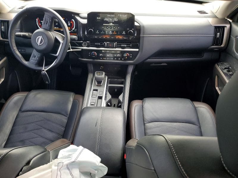 2024 NISSAN PATHFINDER PLATINUM 8