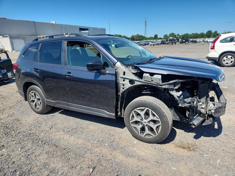 2019 SUBARU FORESTER PREMIUM 4