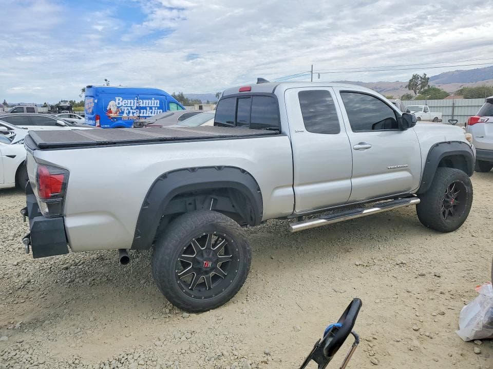 2017 TOYOTA TACOMA SR V6 3