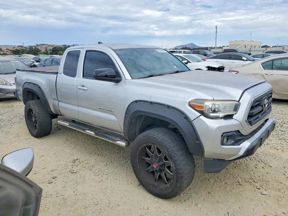 2017 TOYOTA TACOMA SR V6 4
