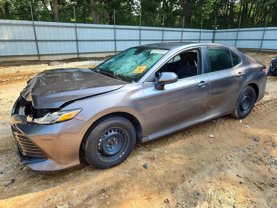2020 TOYOTA CAMRY LE - 1