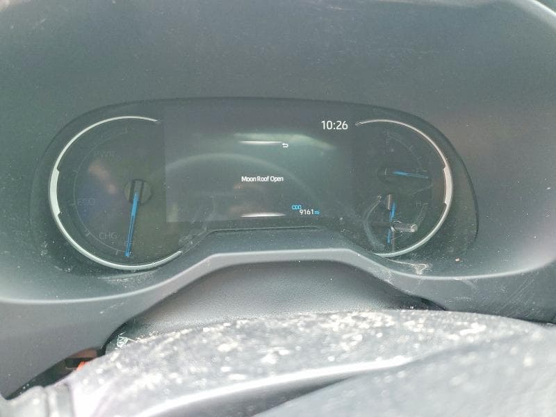 2025 TOYOTA RAV4 XSE 9